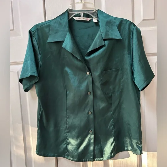 Victoria’s Secret 3 pc:top & shorts (M), PLus  longSerra (L) pants. Kelly Green. - Picture 3 of 8